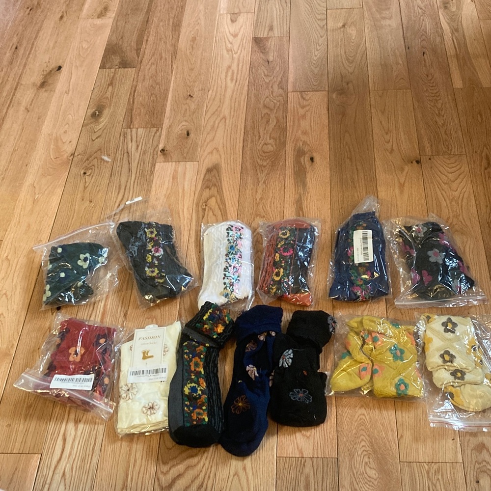 13 pairs of Assorted Floral Pattern Socks - Multicolor